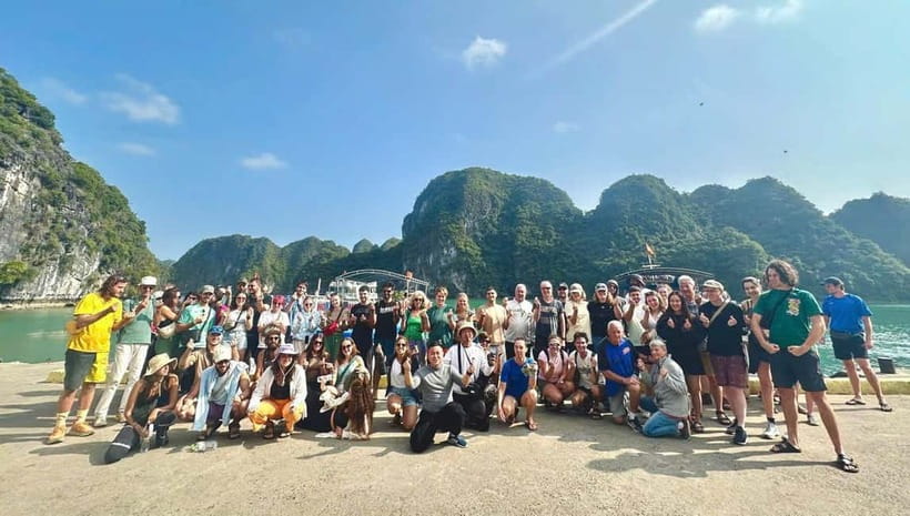 CAT BA: LAN HA & HALONG BAY – KAYAK, BIKE, LUNCH, SNORKEL - Cruising between Lan Ha Bay and Ha Long Bay