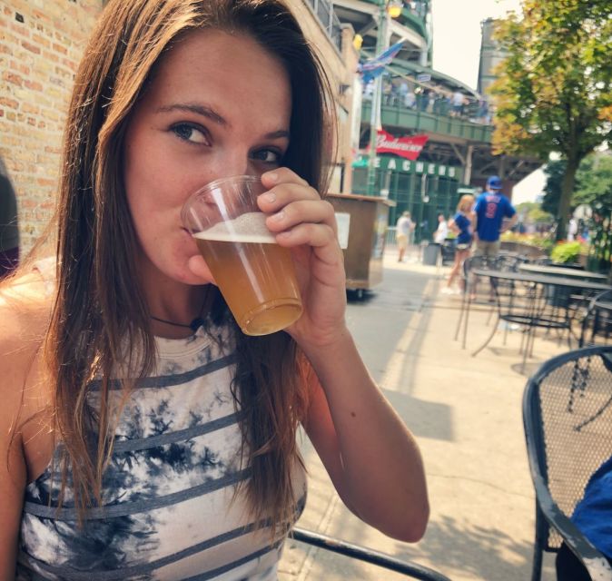 Chicago: Bikes, Bites, and Views Biking Tour - Adults - Brownie, cupcake, or another sweet stop
