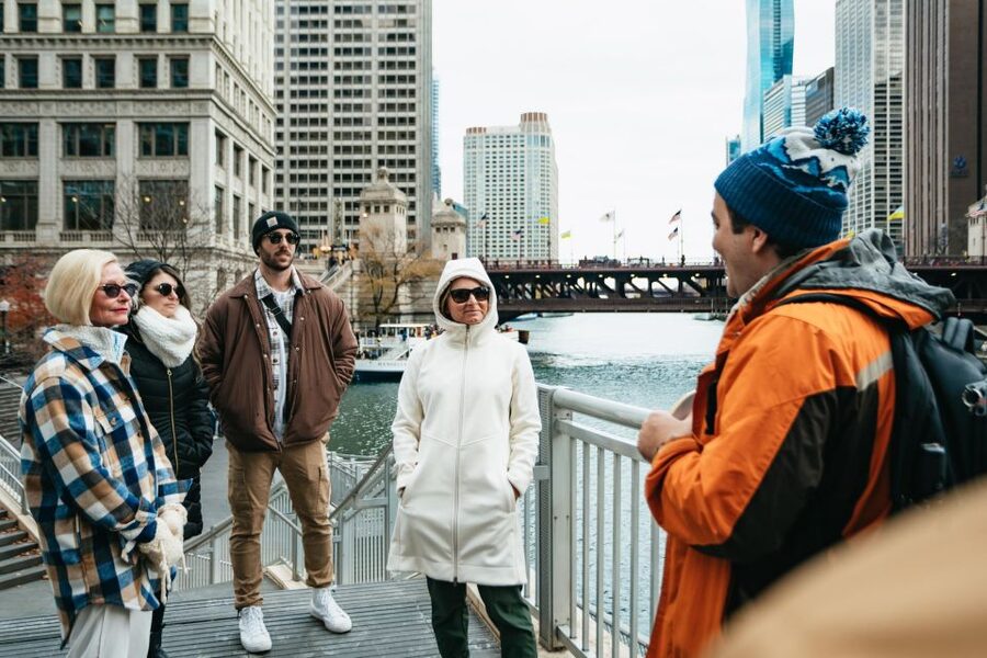 Chicago: Classic Food & Walking Tour with Free Bike or Kayak - Evening tours trade Cloud Gate for Chicago after dark