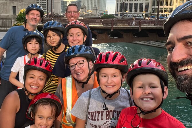 Chicago Family Food and Bike Tour with Top Attractions - Gold Coast Mansions and the Chicago Riverwalk