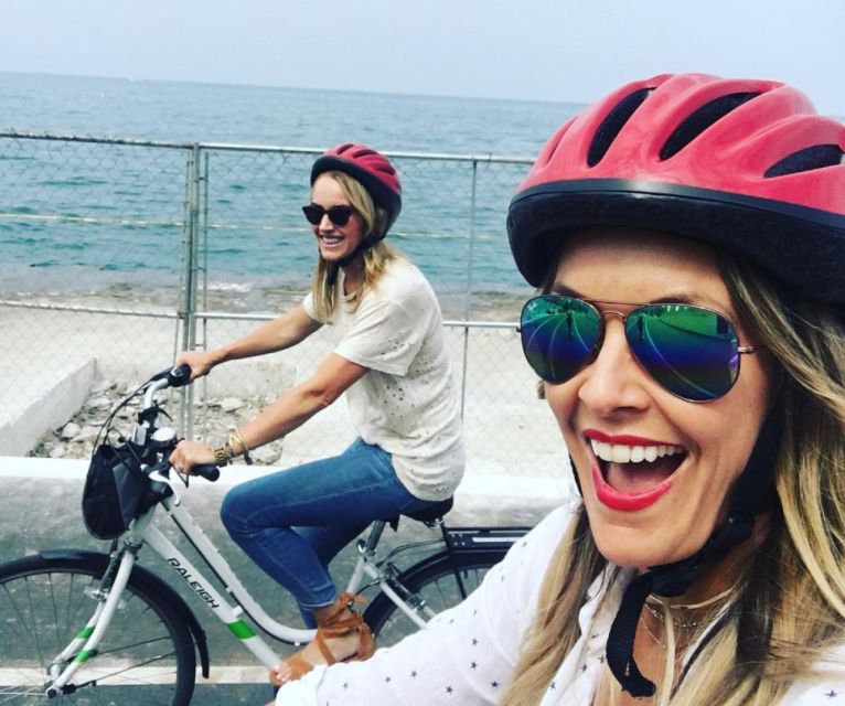 Chicago: Ultimate City Attractions Bike Tour - Cruising beside Chicago’s lakefront