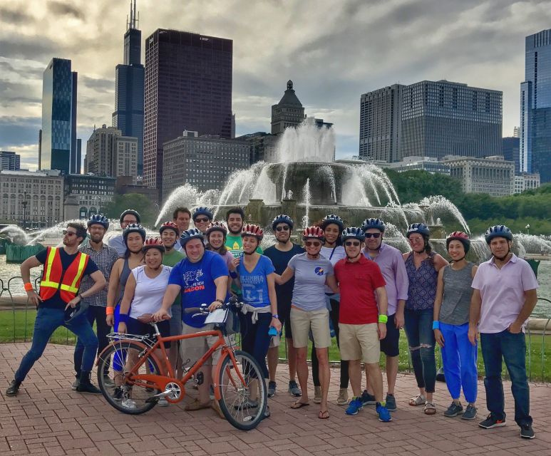 Chicago: Ultimate City Attractions Bike Tour - Millennium Park and Grant Park by bike
