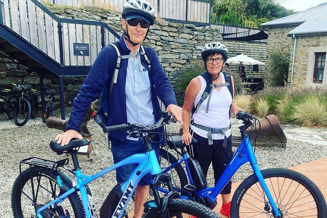 CHP Bike Rentals Cromwell - Lake Dunstan, vineyards, and the Cromwell Gorge