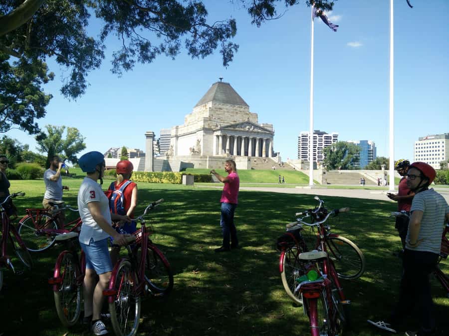 Classic Melbourne Bike tour - The Royal Botanic Gardens and Melbourne’s story