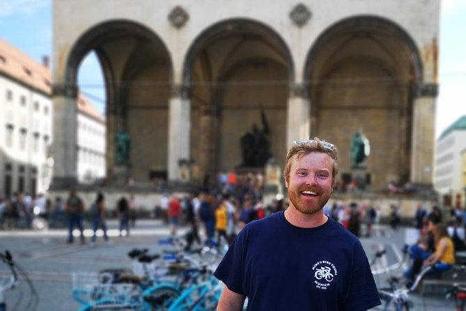 Classic Mike's Bike Tour daily @ 11.30 incl Beer Garden & Surfers - Odeonsplatz and the route toward the park