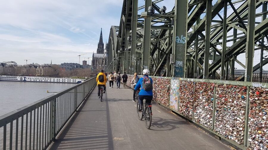 Cologne: 3-Hour Guided Bike Tour - Starting at Eigelstein Gate