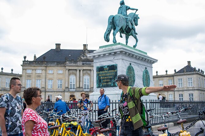 Copenhagen Highlights 3 Hour Bike Tour with local Guide - Amalienborg and Frederik’s Church
