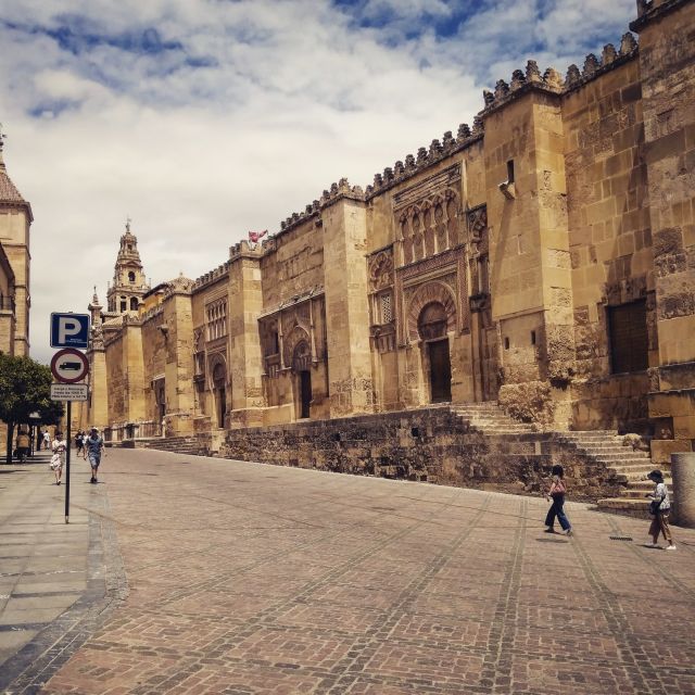 Córdoba Daily Highlights Bike Tour - Who Should Book This Córdoba Bike Tour?