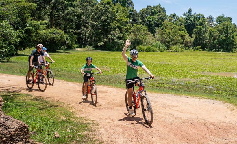 Cycle Angkor Backroad Bike Tour / E-Bike or Tuk Tuk - Seeing Angkor Wat later in the day