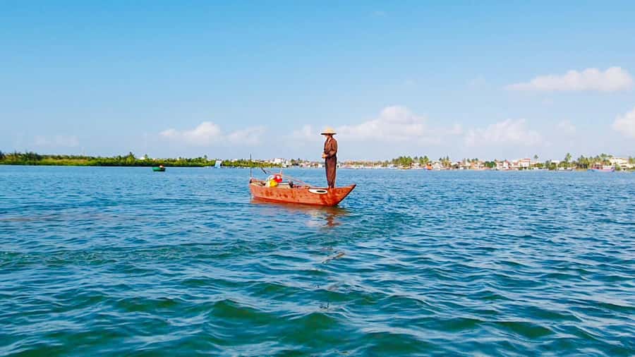 Da Nang or Hoi An: Countryside Bike & Basket Boat Tour - Leaving Hoi An for the rice fields