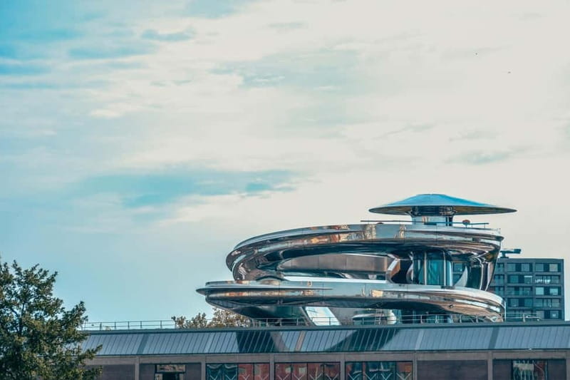 Discover Rotterdam: Classic Highlights Bike Tour by a Local - Cube Houses and Market Hall, Rotterdam’s signature pair
