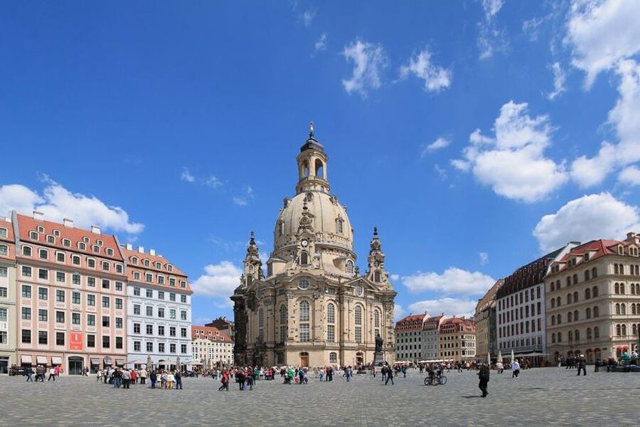 Dresden: Guided City Tour by Bike - Starting beneath the Frauenkirche