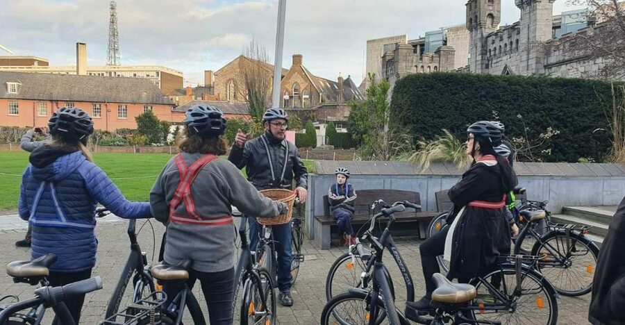 Dublin: Guided Bike & E-Bike Tour - Canals, the Liffey, and Dublin’s changing shape