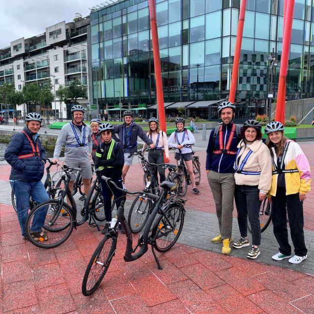 Dublin: Guided Bike & E-Bike Tour - Pubs, traditional music, and useful local advice