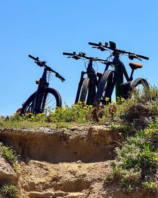 E-Bike: Adventure to the Scala dei Turchi, Sicilian Villages, and a food experience - How the small group changes the experience