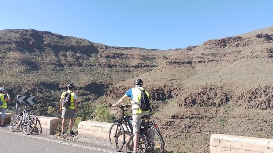 E-Bike Mountain Tour in Natural Park +Option Tapas in a Cave - What the €93 price gets you
