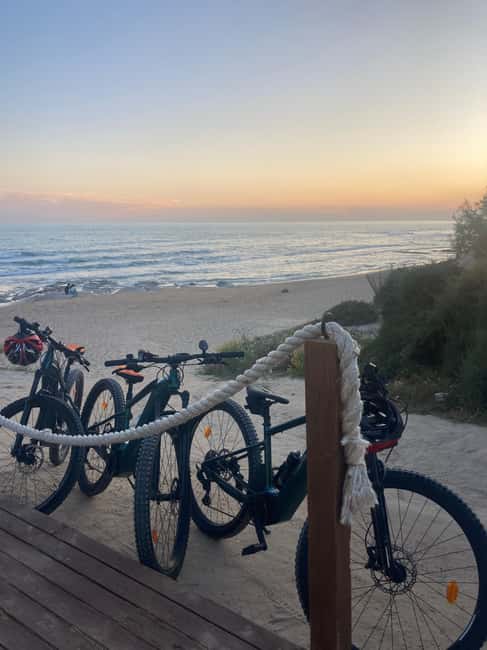E-Bike Scala dei Turchi: Food tasting, villages, snorkeling, nature reserve - What Angelo adds to the experience