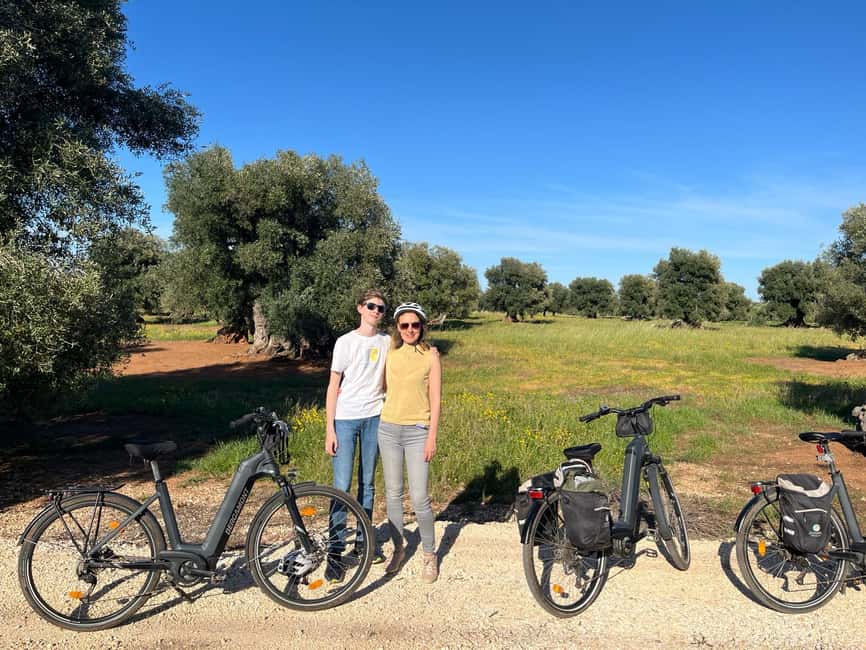 E-bike tour from Monopoli to the rocky village of St. Andrew - Olive groves, farm lanes, and a historic farmhouse