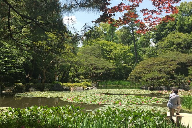 E-Bike Tours of the highlights of Kyoto!!! - East Side course: Heian Shrine and its quiet garden
