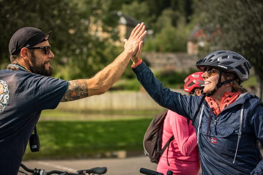 Edinburgh: Sightseeing Bike Tour - Key points at a glance