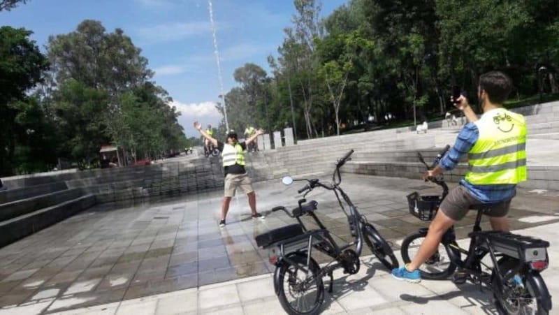 Electric Bike City Tour with a taco stop. - Pastry, street food, and the taco stop