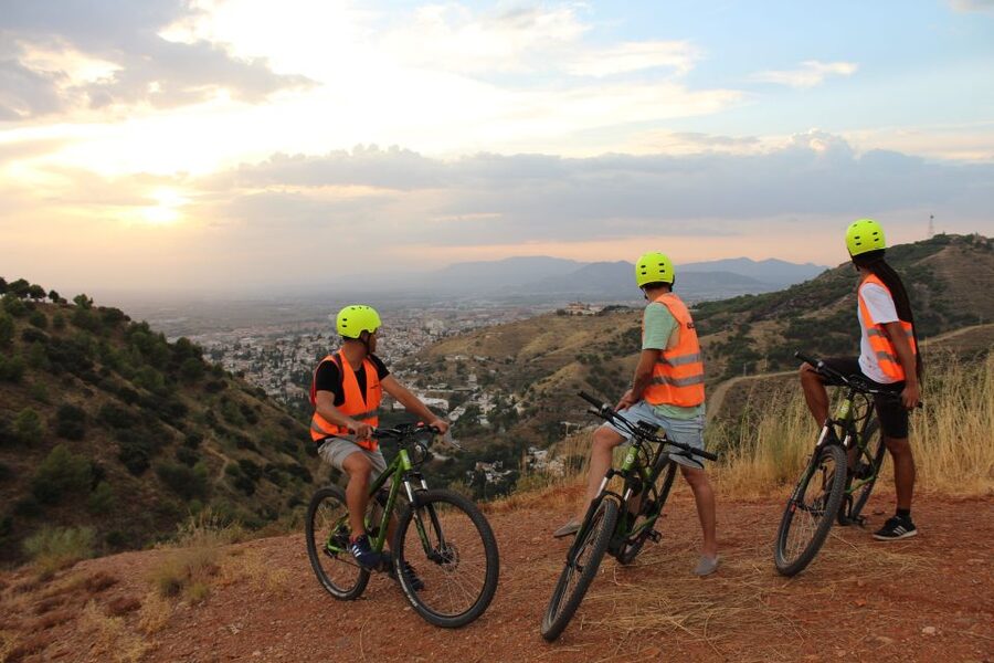 Electric Bike Tour with 2 Options to Explore Granada - The guides make the difference