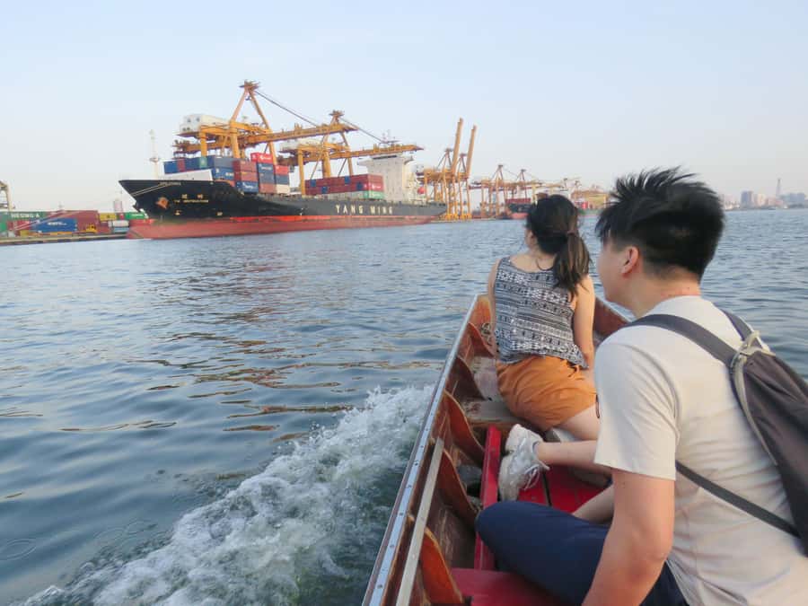 Explore Bangkok jungle by bike, kayak & boat - small group - Crossing from Bangna BTS to Bangkok’s green side