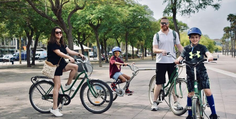 Explore Barcelona by Bike & Photo Shooting - Casa Batlló and modernist Barcelona