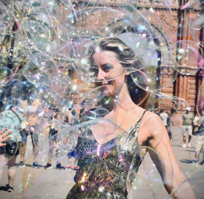 Explore Barcelona by Bike & Photo Shooting - Group size, pace, and who will enjoy it
