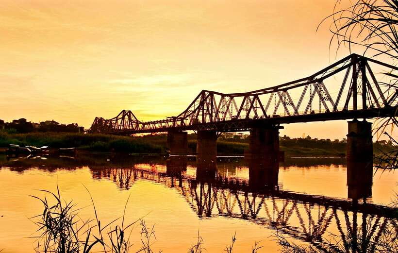 Explore Hanoi Old City By Cycling Tour With Small Groups - Banana Island and the Red River paths