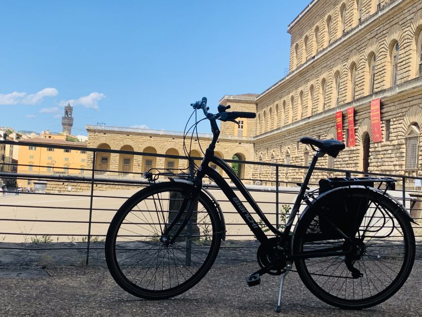 Florence: 2-Hour Guided Bike Tour - Guides who make the route work