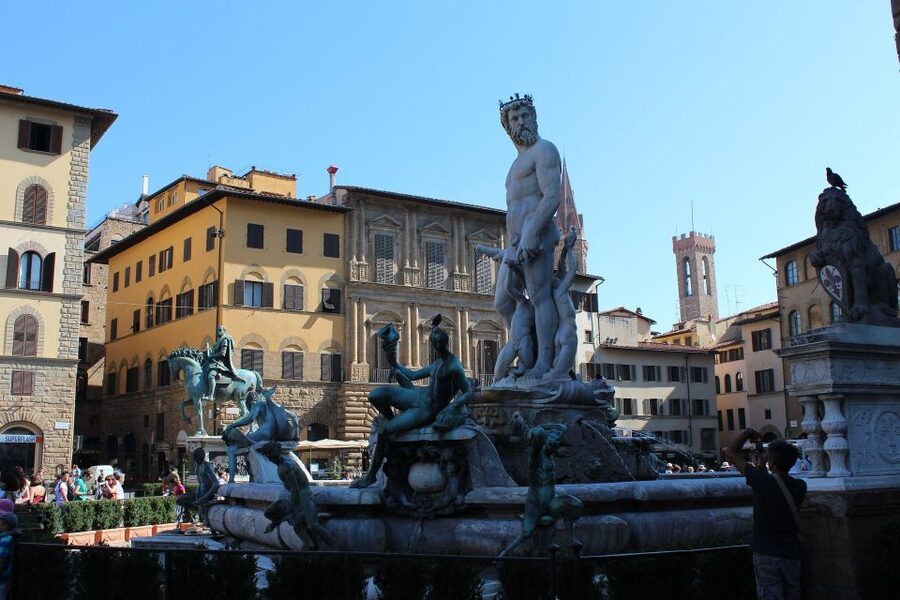 Florence: 2-Hour Guided Sightseeing Bike Tour - Republic Square and Florence’s civic center