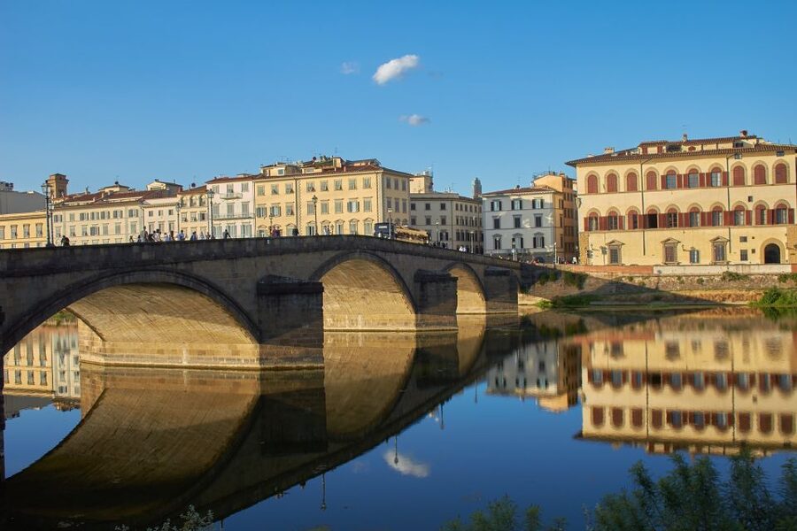 Florence: 2-Hour Guided Sightseeing Bike Tour - Pitti Palace and the Oltrarno side