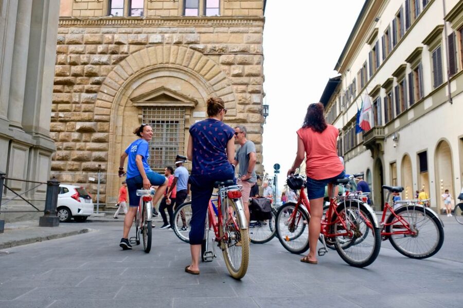 Florence at Night Bike Tour with Wine and Aperitivo Picnic - What the $69 price includes