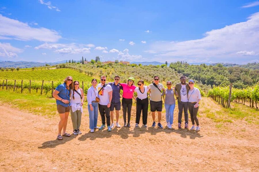 Florence: Chianti E-Bike Tour with Lunch & Two Wine Tastings - Who should book this ride