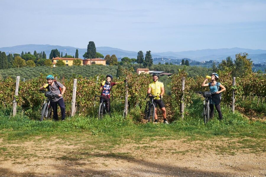 Florence: Chianti E-Bike Tour with Tuscan Lunch & Winery - Why the lunch adds real value
