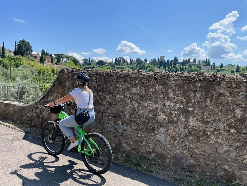 Florence: E-Bike Tour in Tuscany with Winery & Wine Tasting - Leaving the Oltrarno by electric bike