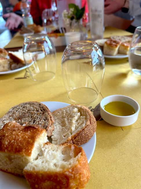 Florence: E-Bike Tour with Olive Oil in the Tuscan Hills - Guide quality and group size