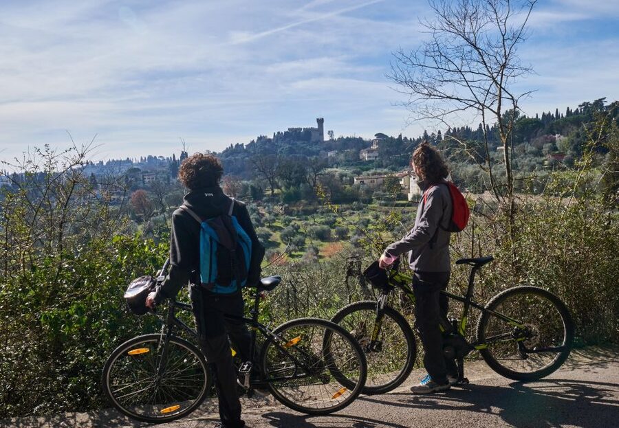Florence: E-Bike Tour with Olive Oil in the Tuscan Hills - Poggio Imperiale and the first climb out of town