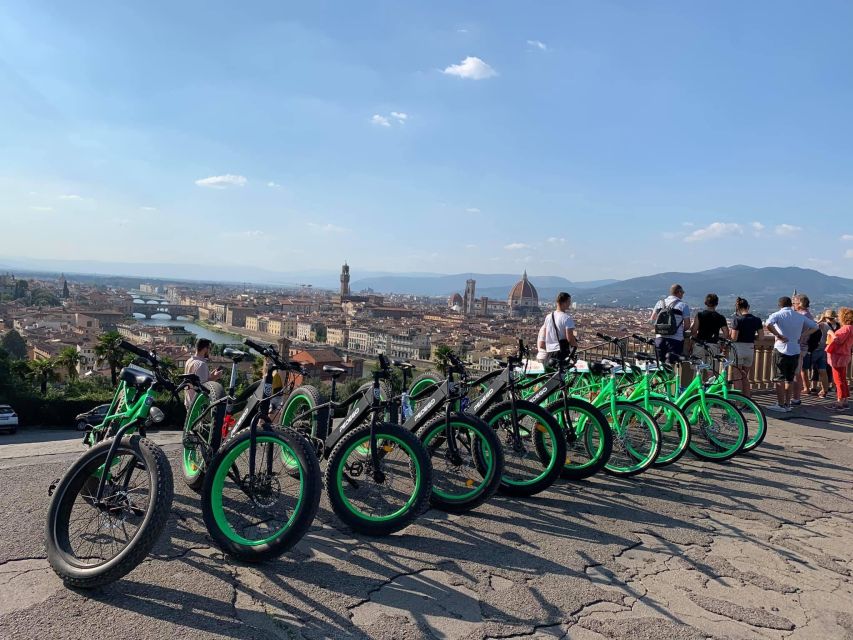 Florence Medici Bike Tour – Cycle Through History and Power - Ponte Vecchio and the Vasari Corridor