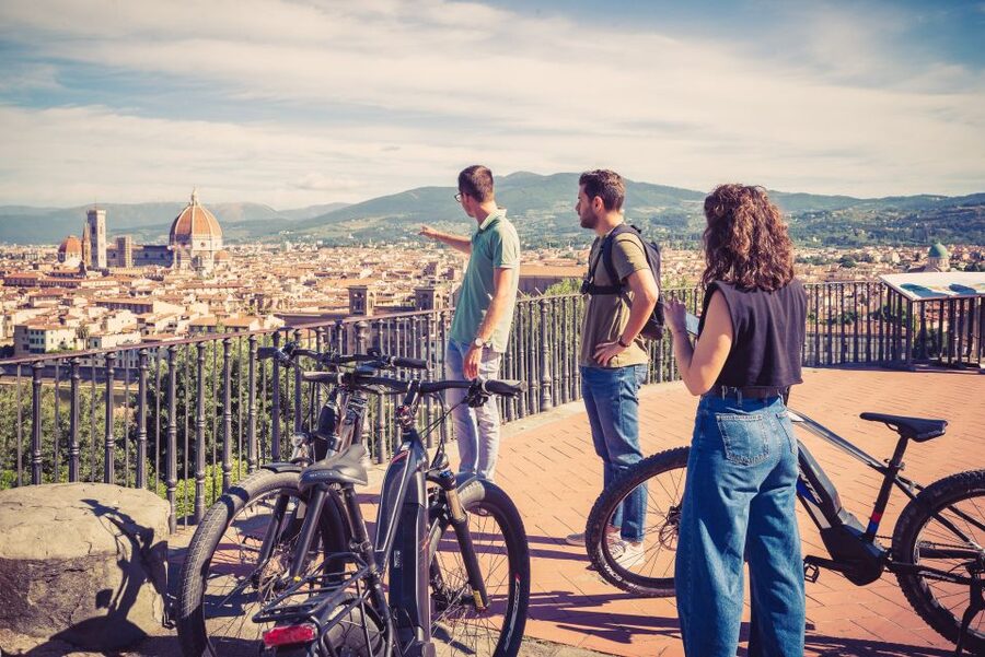 Florence: Night Tour by Electric Bike - Who should book this Florence night tour?
