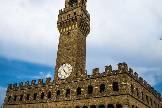 Florence Small Group Electric Bike City Tour - Traffic, cobblestones, and group control