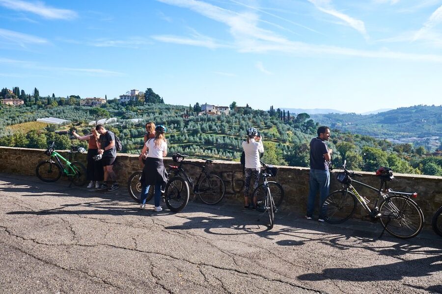 Florence: Tuscany Bike Tour with Wine & Olive Oil - Guides, group size, and the human side