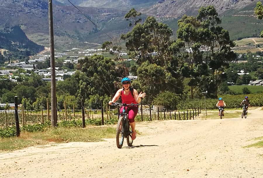 Franschhoek: E-bike Tour with Wine Tasting and Lunch - From Stellenbosch to the first mountain tracks