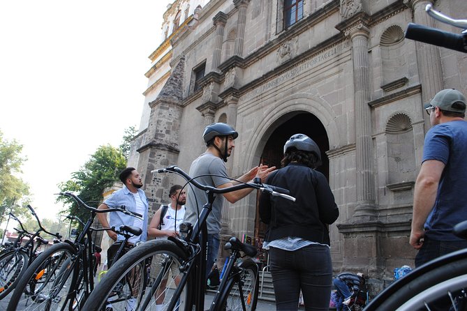 Frida Kahlo VIP [Museum Tickets Included] Bike, Markets & Churros - Casa Azul: skip the line, then explore alone