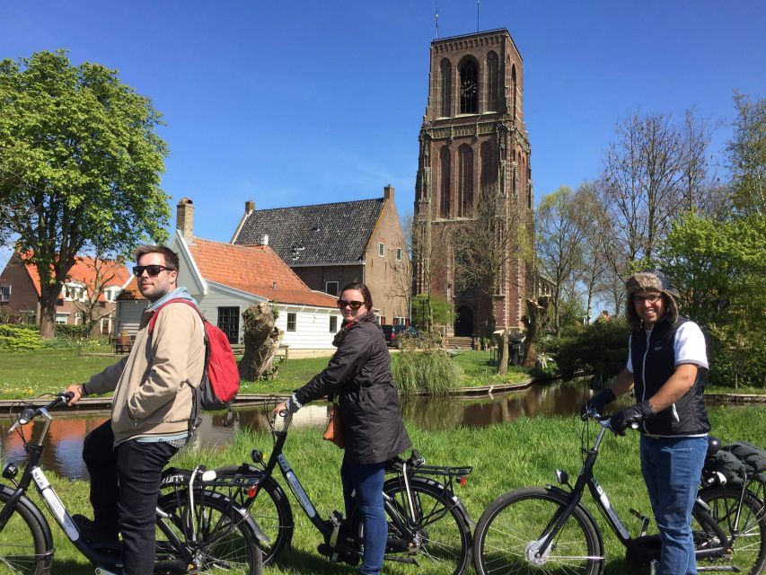 From Amsterdam: Countryside Bike Tour - Villages, farm fields, and animals along the route