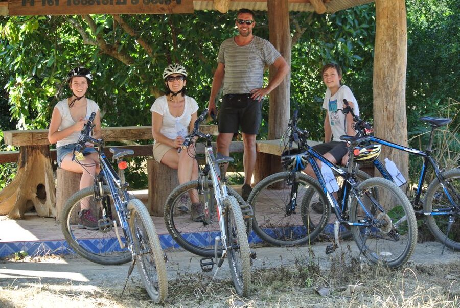 From Chiang Mai: Mae Taeng Valley and Waterfalls Cycle Tour - Cycling through rice fields and village roads