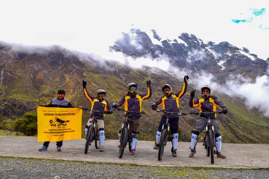 From Cusco: 4-Day Inca Jungle Adventure to Machu Picchu - Day 1: From Cusco to a three-hour mountain bike descent