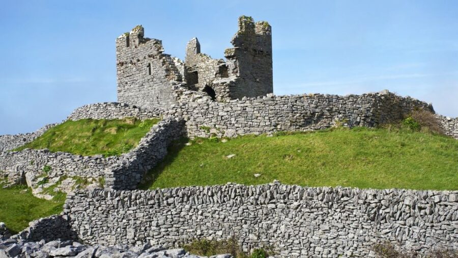 From Doolin: Day Trip to Inisheer with Bike or Bus Tour - Leaving Doolin Pier for Inisheer