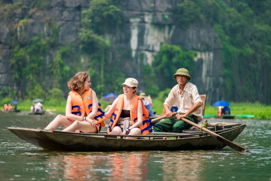 From Hanoi: Hoa Lu & Tam Coc with Buffet lunch & Cycling - Who should book this day trip